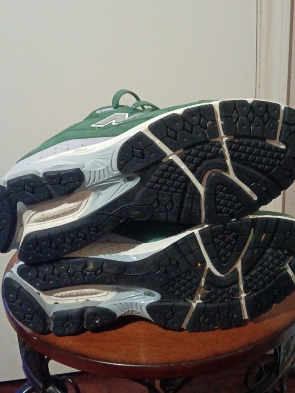New Balance 2002R Jade Green Silver Metallic Men's Size 11 D Shoes Sneakers - Picture 4 of 15